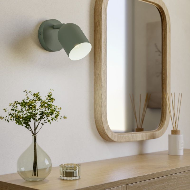 Green vintage wall light steel, Tjitte