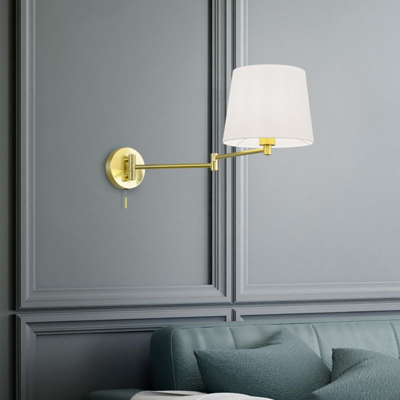 Brass wall light classic, Niva, with pull switch