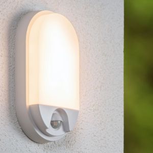 White bathroom wall light modern, Hups Ir, 10W, 3000K LED, IP54