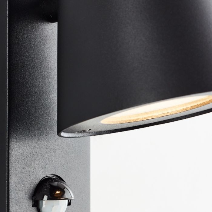 Metal outdoor wall light with motion sensor black, Wies, IP44