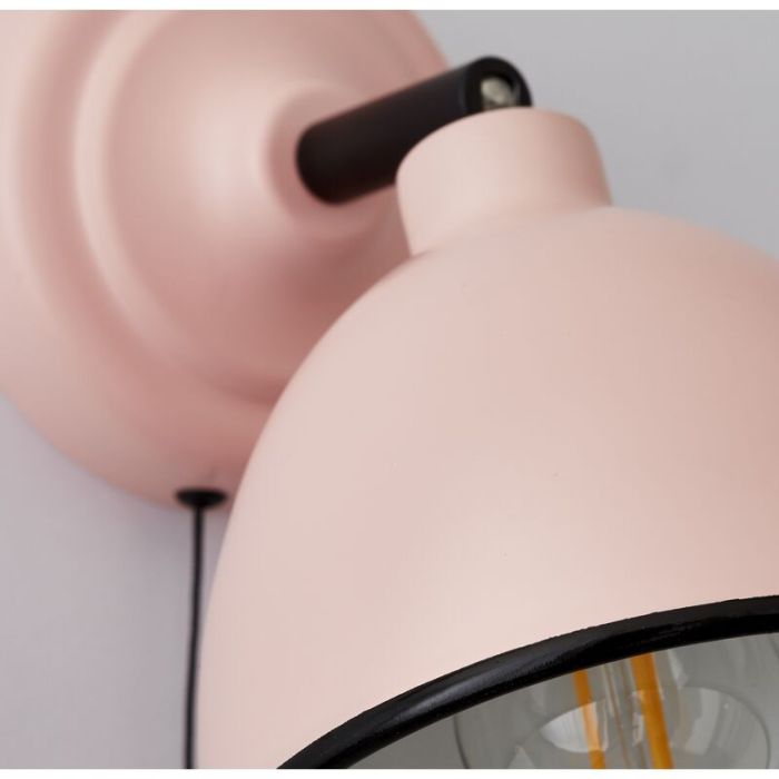 Classic wall spotlight pink, Anouk, with pull switch