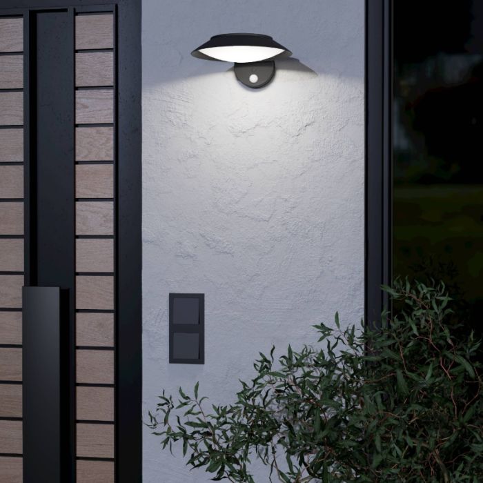Black solar outdoor wall light plastic, Iacopo, 7W, 3000K LED, IP65