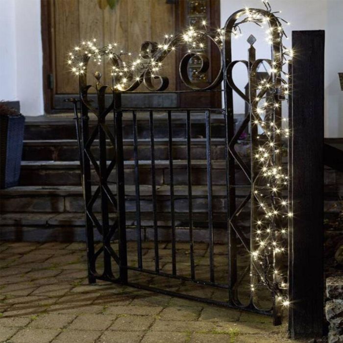 5.6 Meter Smart Cluster Lights, 768 Warm white LEDs, App