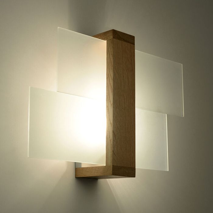 Glass wall light brown, Fouzia
