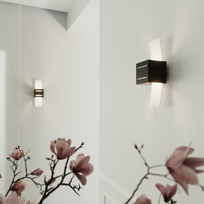 Aluminium up down wall light black, Jasmien