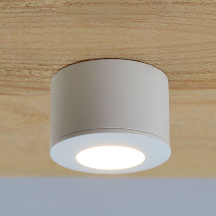 Round white surface mounted spotlight Vasso, IP44, dimmable
